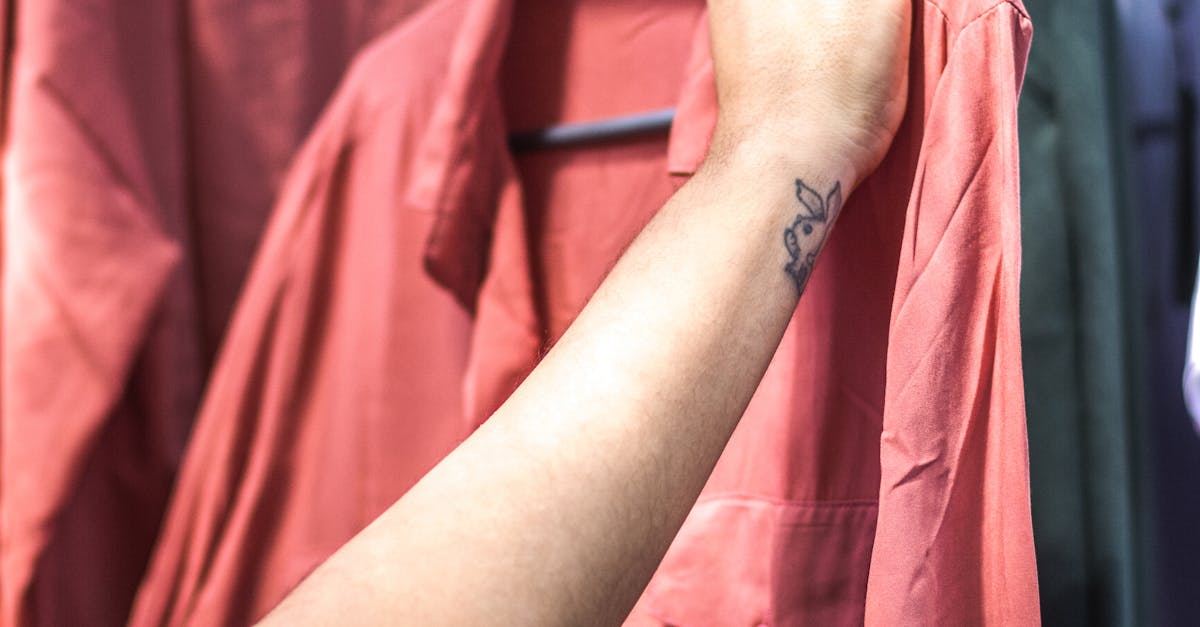 How deep does a built-in wardrobe need to be?